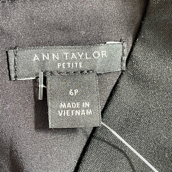 Ann Taylor THE PETITE V-NECK BELTED SHEATH DRESS - Picture 9 of 13
